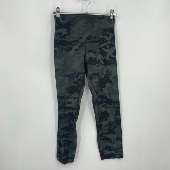 lululemon athletica Pants - Lululemon Align High-Rise Crop leggings 21", Size 4 green camo